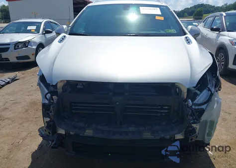 2019 Buick Envision Awd Essence z USA, uszkodzony, nr VIN LRBFX2SA0KD108037